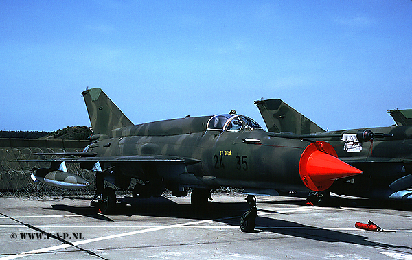 MiG-21-Bis-Lasur    2435  ex886  NVA   Drewitz  29-07-1992