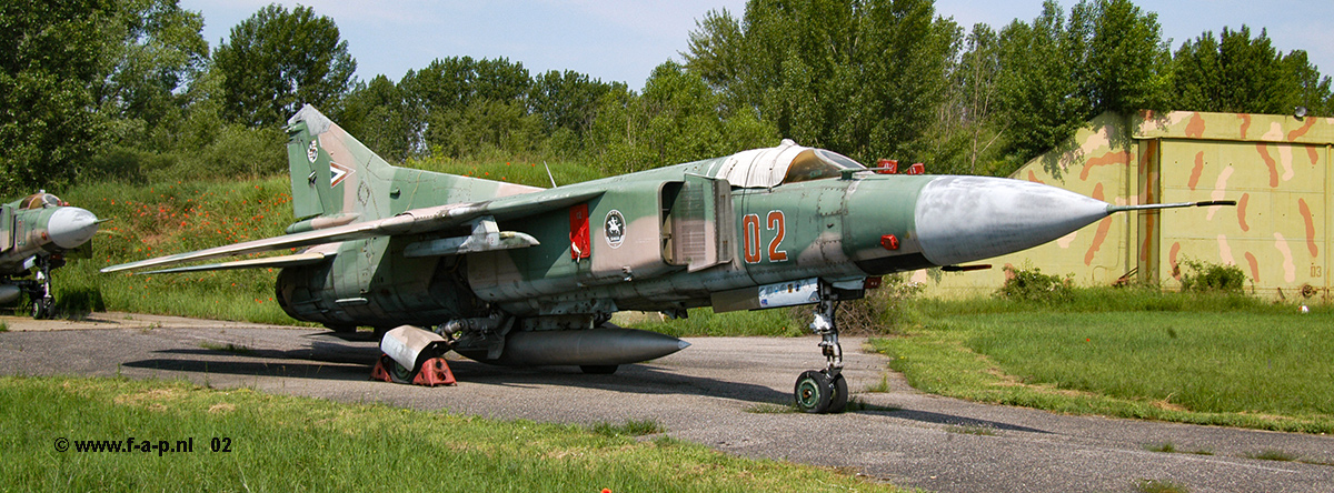 MiG-23MF    02   Ppa 09-06-2004