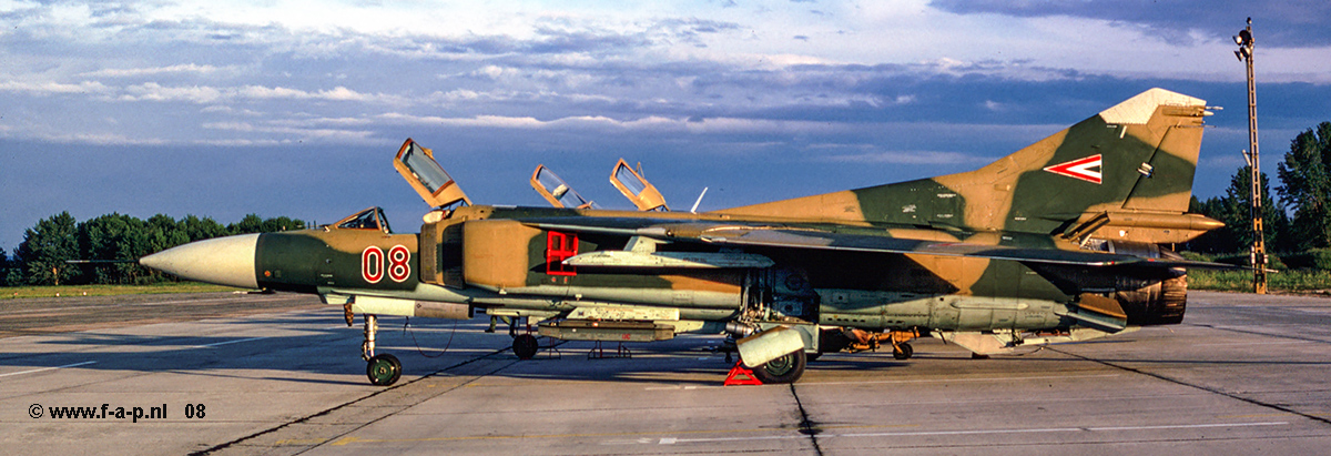 Mikoyan-Gurevich MiG-23MF      08    c/n-  0390217169/12407     Hungarian AF   Ppa (LHPA) - Hungary  Jun 1991