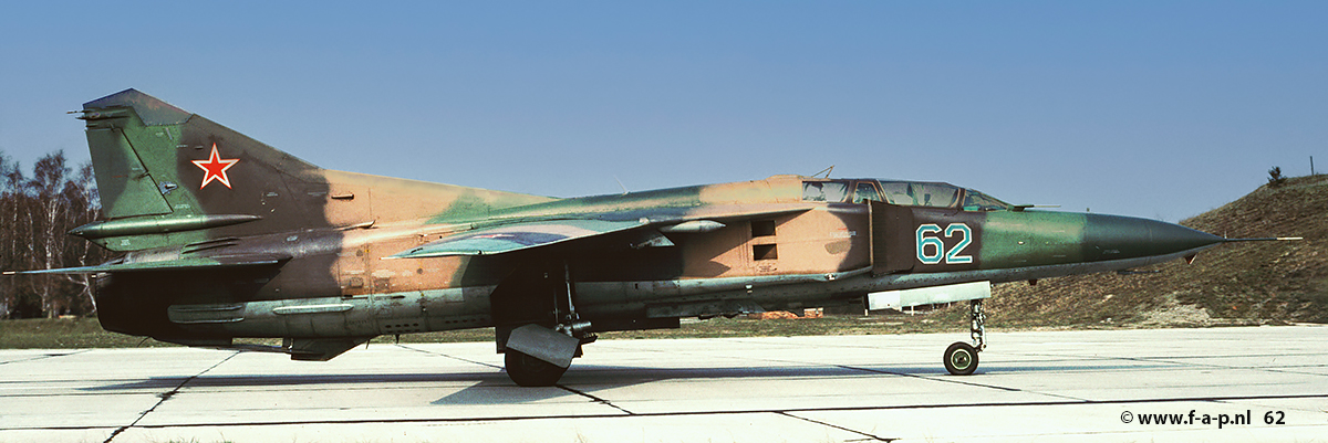 MiG 23 UB  62  of 787-IAP  Finow 14-04-1993