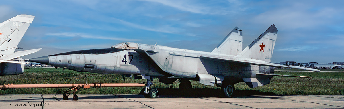 Mikojan-Goerevitsj MiG-25-R    47  c/n-02022047    Zhukovsky, Russia 20-08-1995