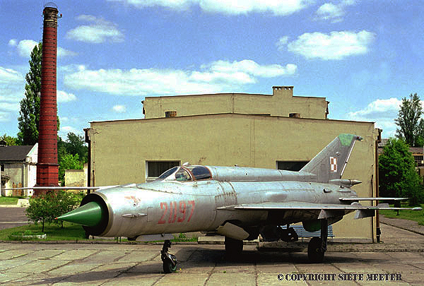 MiG 21 R   2097 32Plrt   Deblin  24-05-1999