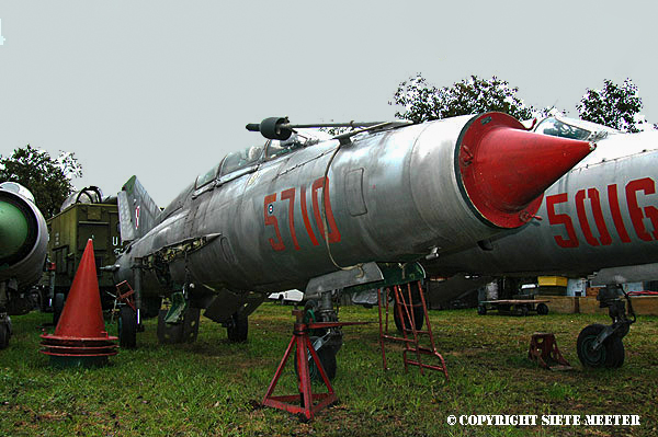 MiG 21UM  5710  ex 3-PLM  Buk  30-09-2004