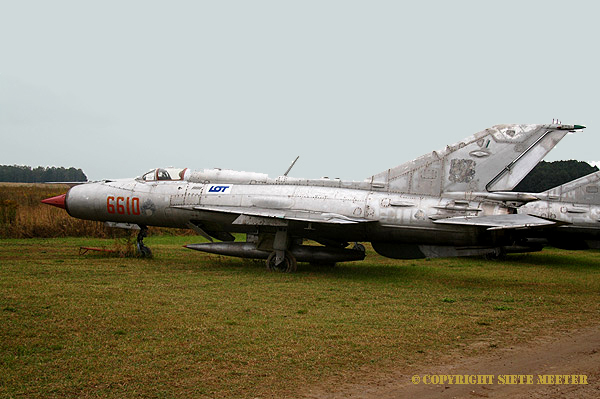 MiG 21 PFM    6610    Zarska Nowa Wies   26-09-2004