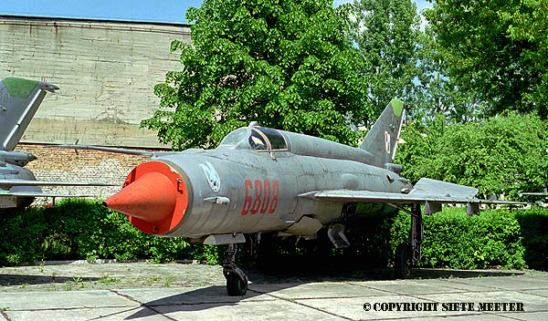 MiG 21 MF  6808    10-PLM   Deblin  24-05-1999