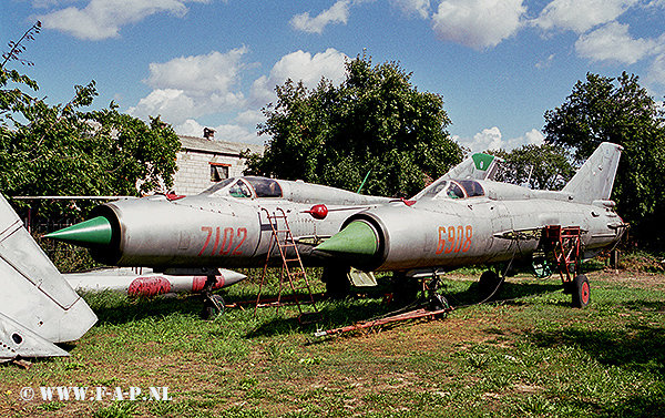 MiG 21 PFM  6908/ 7102    Buk 22-08-2003