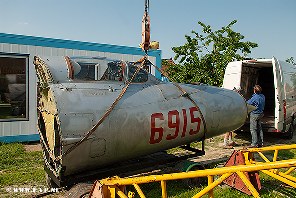 MiG 21 PFM  6915   Buk-24-05-2007