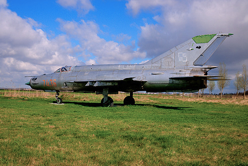 MiG 21 MF  7436  Ex 2-ELM     Brennels Buiten  Kraggenburg  10-04-2010