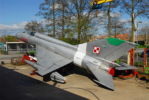 MiG 21 MF   7902    van.Harten Barneveld. 10-04-2010