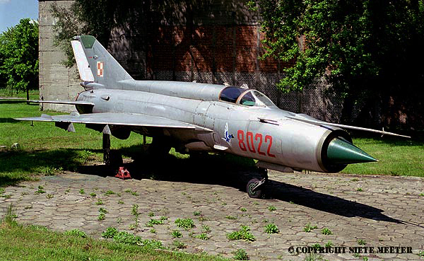 MiG 21 MF 8022  11-PLM - Deblin 24-05-1999