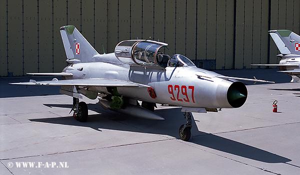 MiG 21 UM  9297  41-PLM  Malbork 28-05-1999   