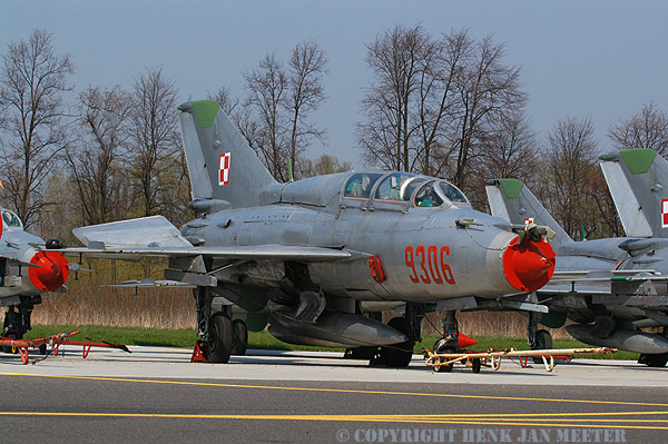 MiG 21UM  9306  41-ELT   Malbork  27-04-2006