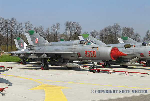 MiG 21Bis   9320    41-ELT   Malbork  27-04-2006