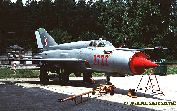 MiG 21 Bis   9703 - 9-PLM  Zegrze Pomorskie 26-06-2001