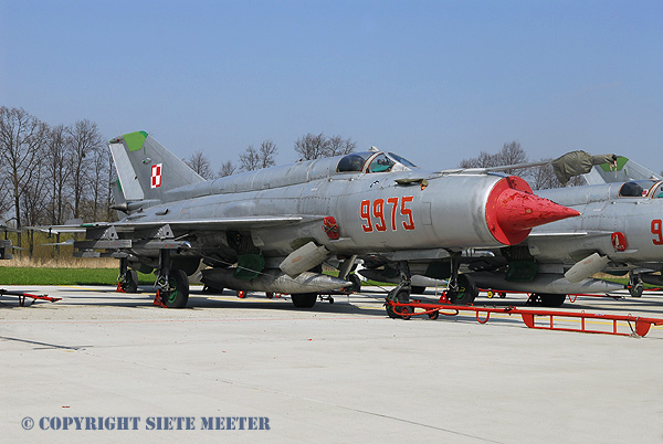 MiG 21Bis   9975    41-ELT   Malbork  27-04-2006