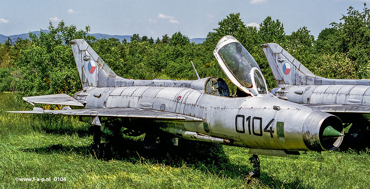 Aero S-106 (MiG-21F-13)   0104  