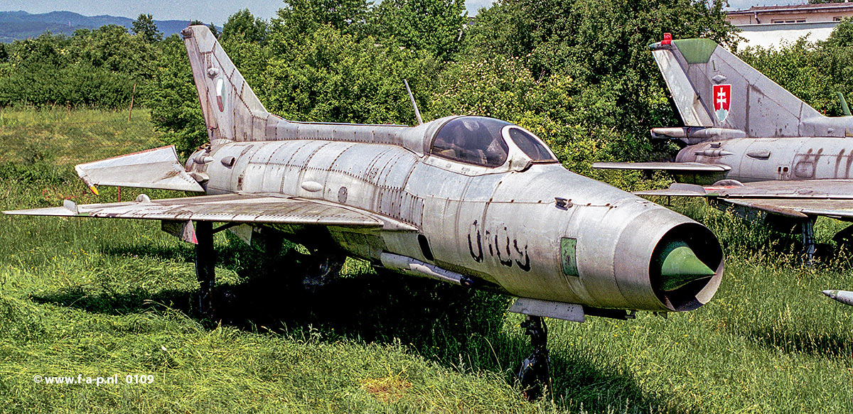 Aero S-106 (MiG-21F-13)   0109   Czechoslovakia - Air Force Trencin  30-05-2003