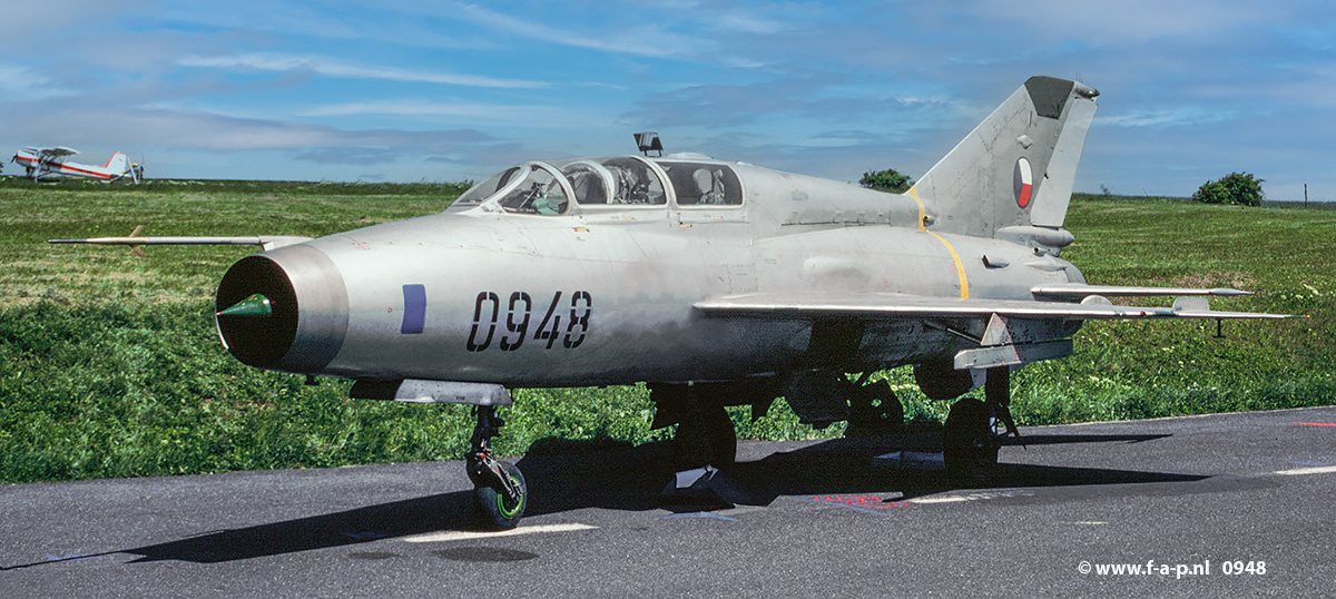 Mikoyan-Gurevich MiG-21US    0948  c/n-09685148   Air Force  Prague - Kbely  1992