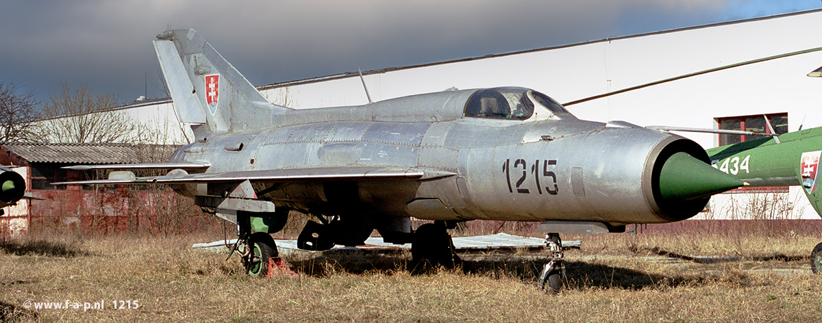 Mikoyan - Gurevich  MiG 21-PF   1215    c/n-761215  Czechoslovakia - Air Force   at Trencin