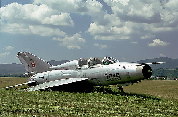 MiG 21 U 600   2916   Trencin  30-05-2003