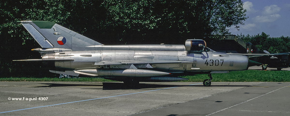 Mikoyan-Gurevich MiG-21MF   4307  c/n-964307    11 SLP  Czechia - Air Force   Leeuwarden - Klu Open Dag - 1994   02/07/1994 