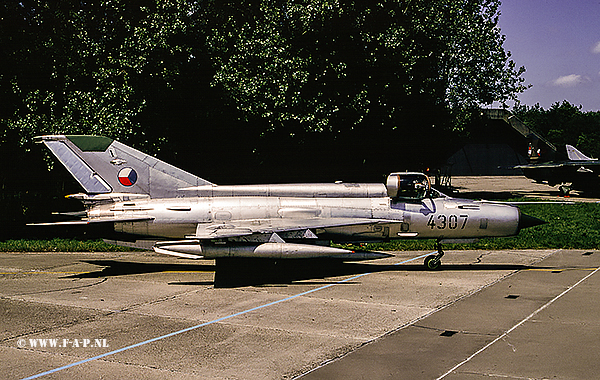 Mikoyan-Gurevich MiG-21MF   4307  c/n-964307    11 SLP  Czechia - Air Force   Leeuwarden - Klu Open Dag - 1994   02/07/1994 