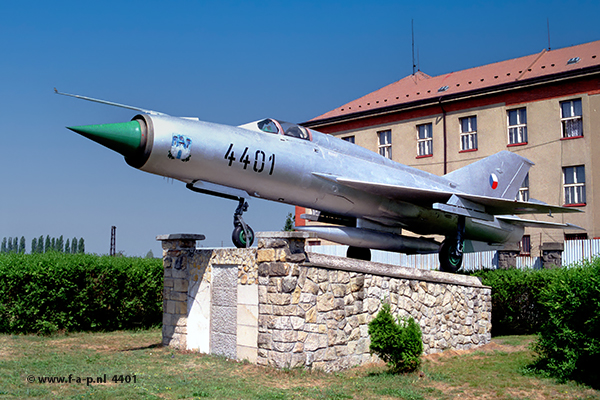 Mig 21-PFM   c/n-94A4401  11-Slp   15-05-1990 at  Stara Boleslav