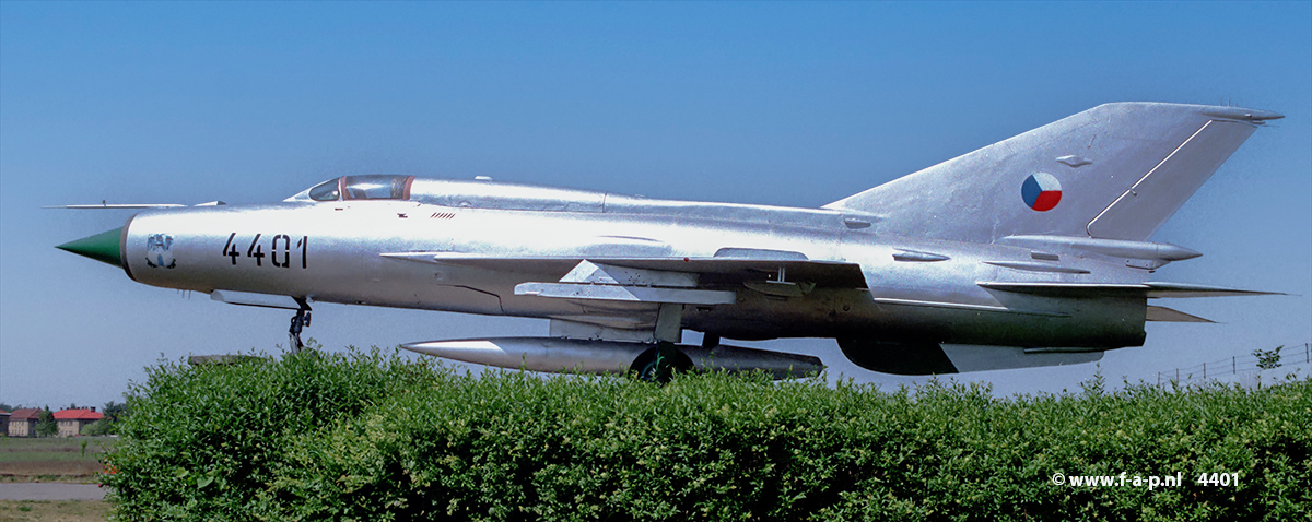 Mig 21-PFM   c/n-94A4401  11-Slp   15-05-1990 at  Stara Boleslav