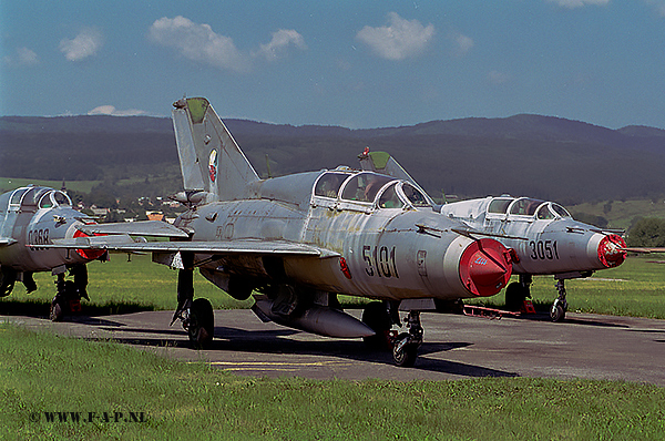 MiG 21 UM  5101    Sliac    31-05-2003