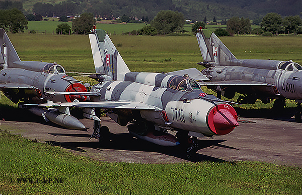 MiG 21 MF  7713    Sliac    31-05-2003