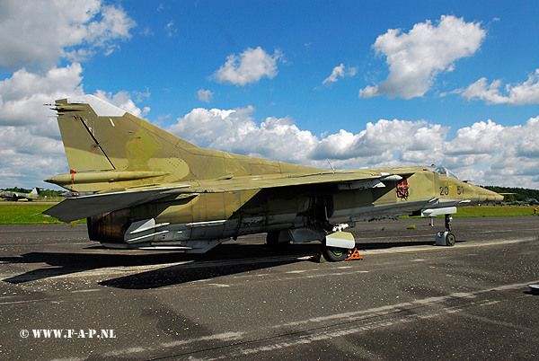 MiG-23-BN   EX DDR  710  JBG-37  out of service Drewitz 30-11-1994   Gotow  2007