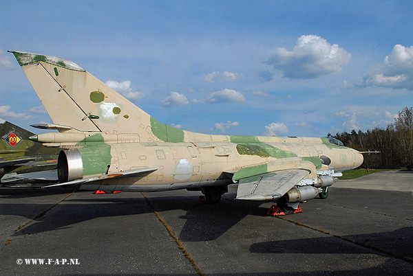 Su-20  Tactical Number  5  98+61  Gatow  Berlin  03-07-2016