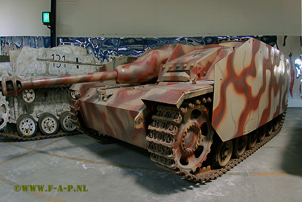 SdKfz 142   STUG-3     Museum Des Blindes Suamur  28-06-2009