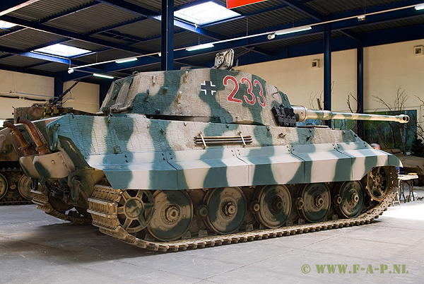 SdKfz -182   king Tiger   233    Museum Des Blindes Suamur  28-06-2009