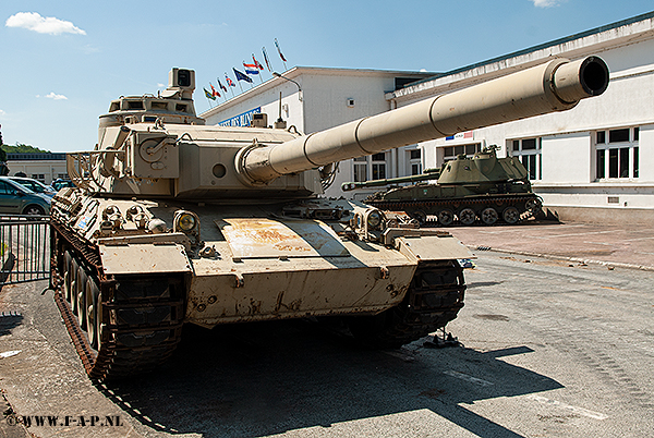 AMX-32    Museum Des Blindes Suamur  28-06-2009