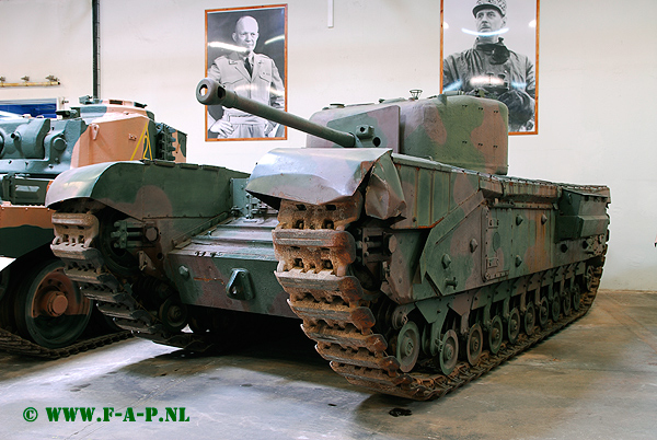 Churchill Mk-5     England    Museum Les  Blindes Suamur  28-06-2009