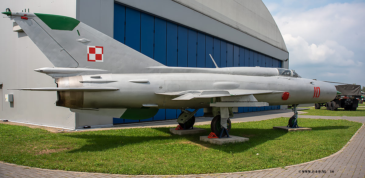 MiG-21-PFM  the 10  c/n 940MT-10 ex 40-PLM   Dęblin  17-08-2022 