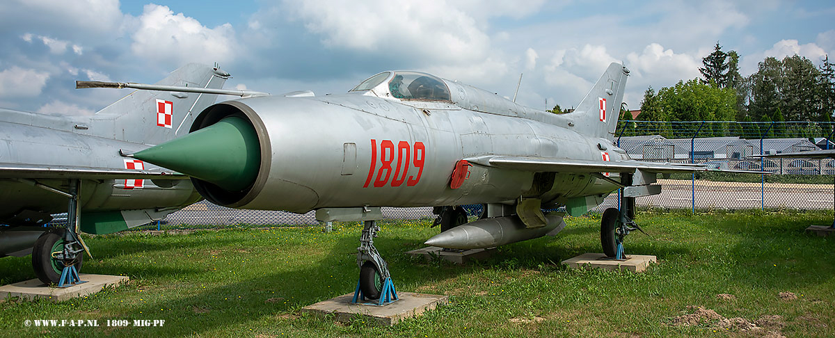 MiG-21-PF  The 1809  c/cn 761702    Dęblin 17-08-2022  