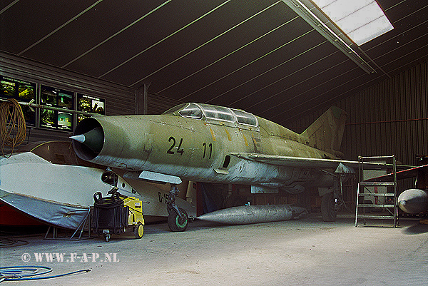 MiG 21 US   24 11    248 ex DDR  Baarloo    2005