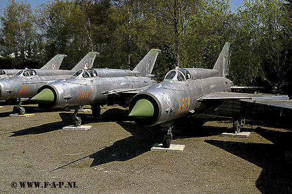 MiG 21 MF    8909     Ex Polish  AF     2005