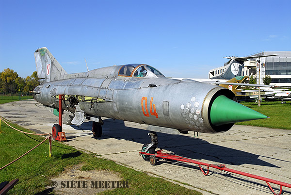 MiG 21-PFM     04   (94ML-04)    Krakw-Rakowice-Czyzyny, 15-10-2007