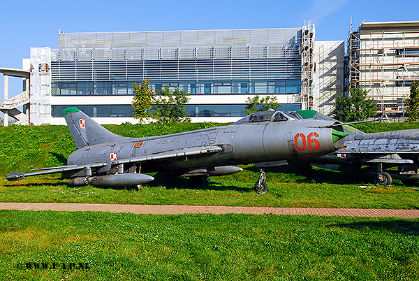 Sukhoi Su-7-BM   06 c/n 5306    Krakw-Rakowice-Czyzyny 15-10-2007