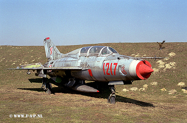 MiG-21-U400  he 1217  c/n 661217   Krakw-Rakowice-Czyzyny   15-10-2007