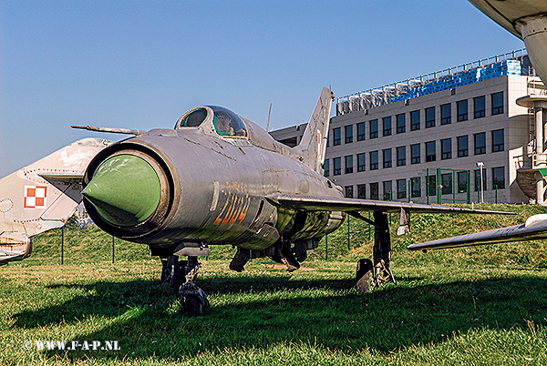 MiG-21-PF     2004  c/n 762004   Krakw-Rakowice, 15-10-2007