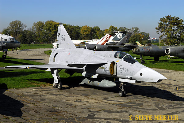 SAAB  AJSF-37 Viggen     54   (37954)    21-F   Krakow   15-10-2007