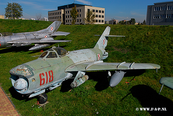 WSK-Mielec Lim-6M   618  c/n-1D-0618   Krakw-Rakowice,   15-10-2007