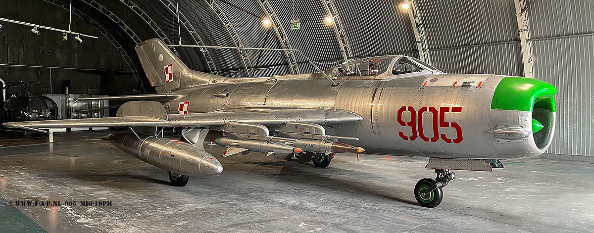 Mikoyan-Guryevich MiG-19PM Farmer.D  905.  (c/n65905)  Krakow 18-08-2022