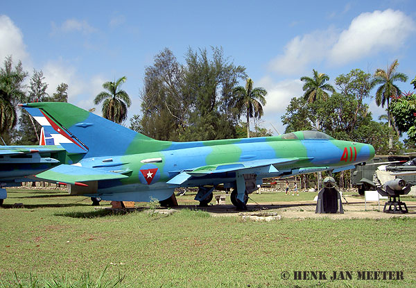 MiG 21 F-13  411   Museo del Aire Miramar Havana Cuba   03-06-2007