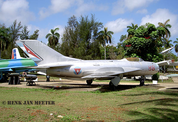 MiG-19P  N88 Museo del Aire Miramar Havana Cuba   03-06-2007