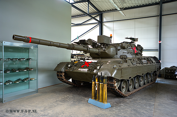 Leopard 1 A2 A1- The Y-4114302 Panzer Museum Munster  2016-04-22 